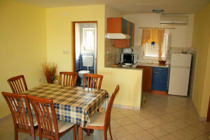 Apartments Mirjana - Stara Novalja Buitenkant foto