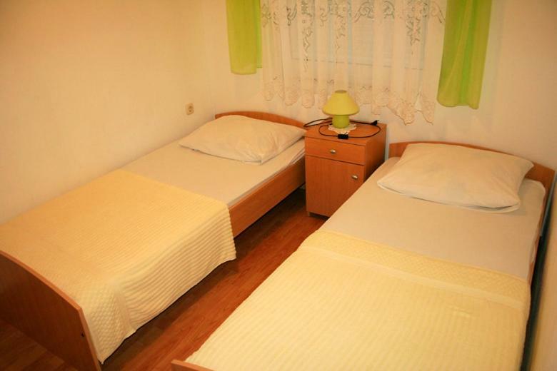 Apartments Mirjana - Stara Novalja Buitenkant foto