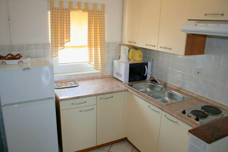 Apartments Mirjana - Stara Novalja Buitenkant foto